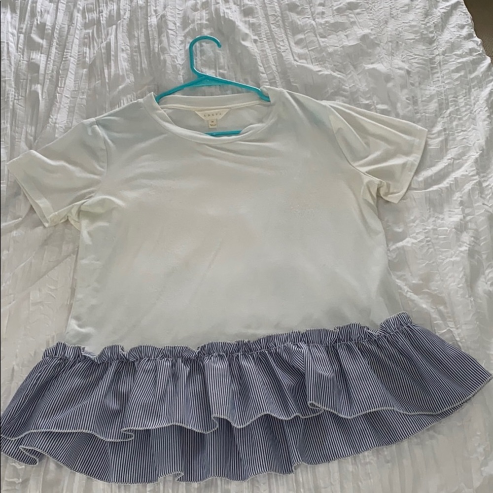 statement bottom t-shirt sz m